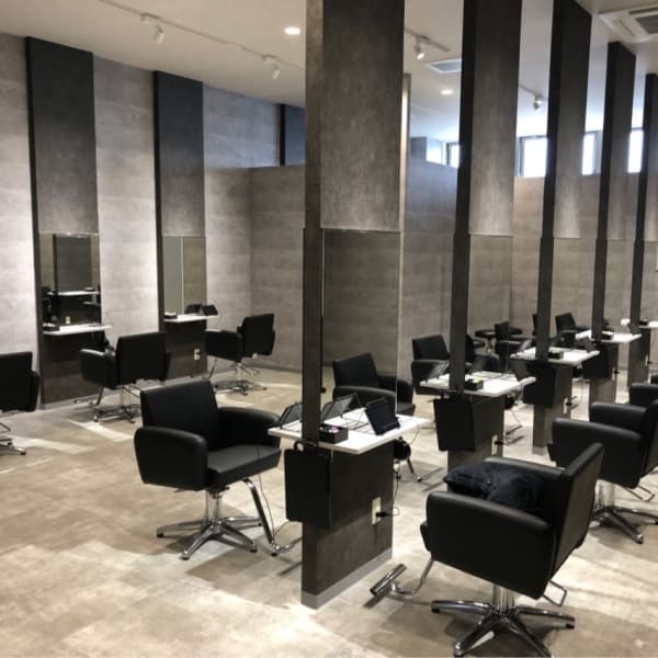 《扱いやすさ◎》イメージチェンジ歓迎☆洗練されたカット技術で新しい自分に出会える♪♪|_WHITE 鳳店