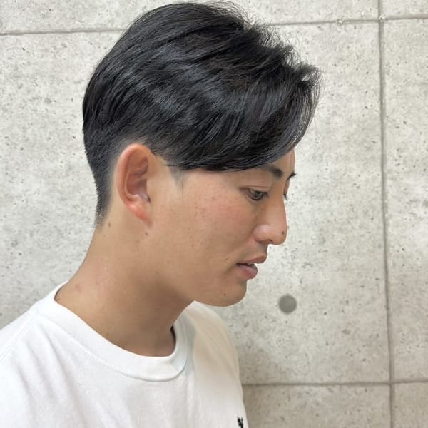 《メンズカット》スタイリストの巧みなカット技術|GLAD hair&spa