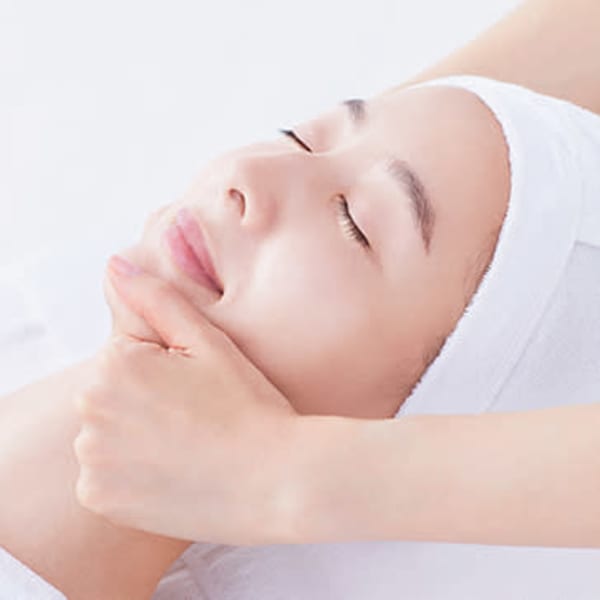 心地よいフェイシャルマッサージで癒しの時間を♪|CPサロン エスポワール本店