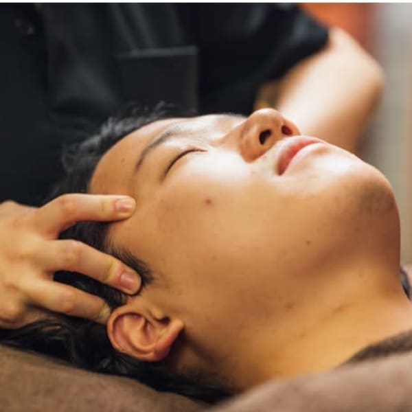 <☆大満足・頭痛集中コース【ヘッドスパ(無水)60分】>クセになる気持ちよさをご体感ください!|ぐーすか すすきの南6条店