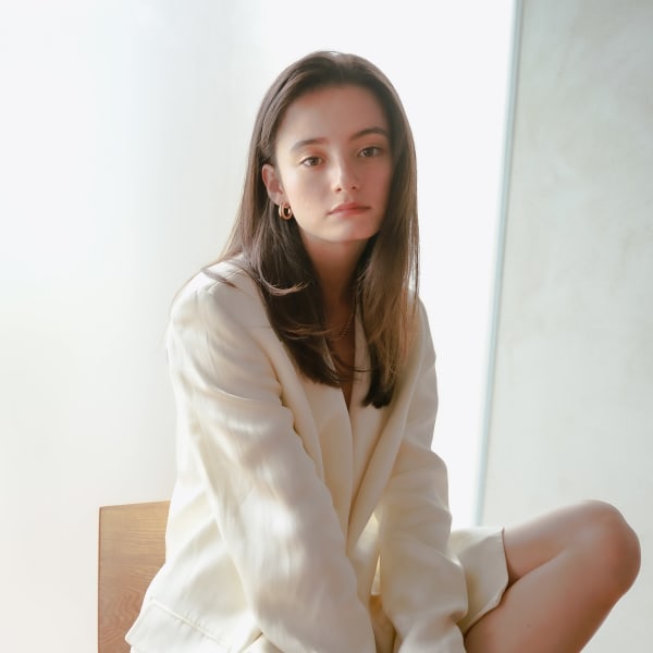 ミディアム・ロングヘアのカットが得意なサロン|newi saLyu 立川