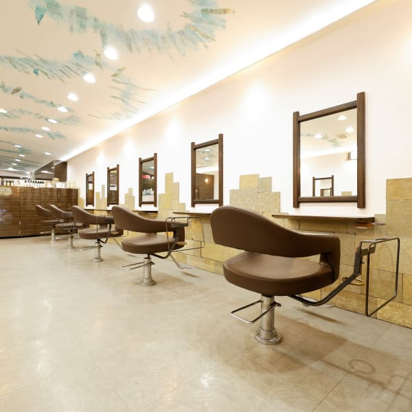 骨格や髪質に合わせたオーダーメイドの似合わせカット技術◎仕上がりの違いを実感ください♪♪|shumore az