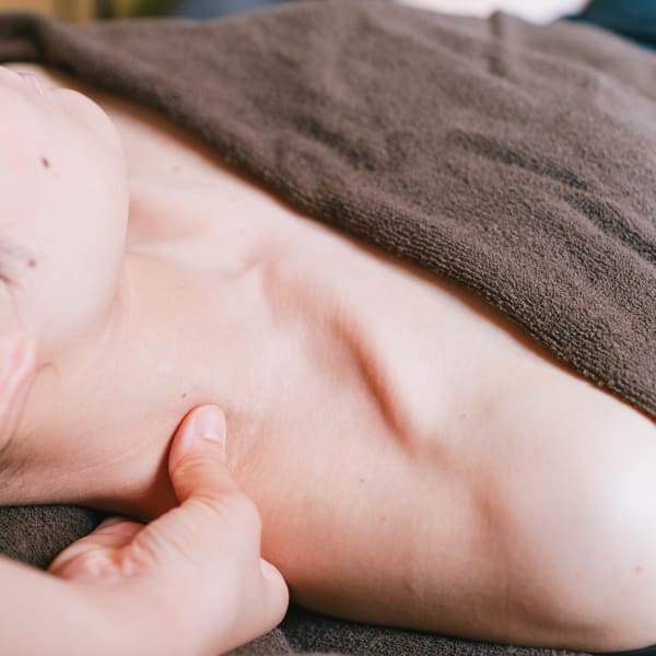 お疲れの箇所を重点的に◎【全身もみほぐし】日常生活や姿勢からくるコリや疲れをスッキリ♪♪|癒し～ぷリラクゼーション武蔵新城店