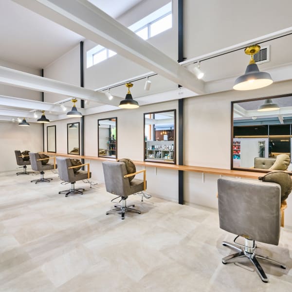 《オススメ☆》【デザインカット】磨かれたカット技術でワンランク上の褒められヘアに♪|Li'a