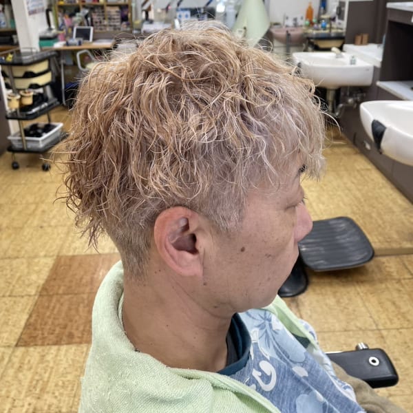 ワイルド系ツイストスパイラルパーマ|CUT CLUB 髪切虫