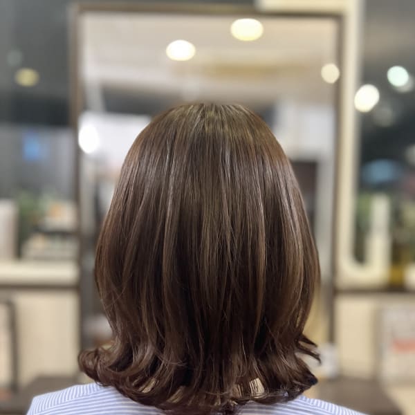 30〜40代の大人女性に似合うイルミナカラー、さりげなく楽しめるデザインカラーをご提案いたします♪|sonata 北千住