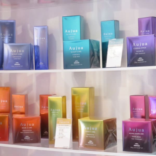 《芯まで潤う◎》Aujuaトリートメント◆潤い◎質感◎ツヤツヤヘアへと導きます♪|Leaf Hair
