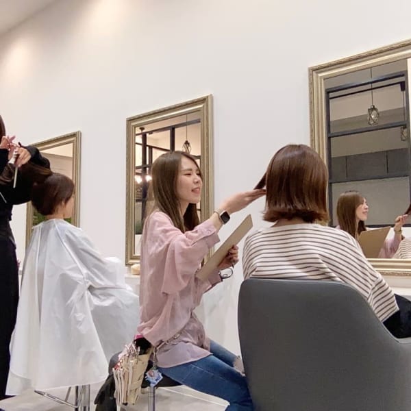 女性スタイリストが多い|each f. hair&spa