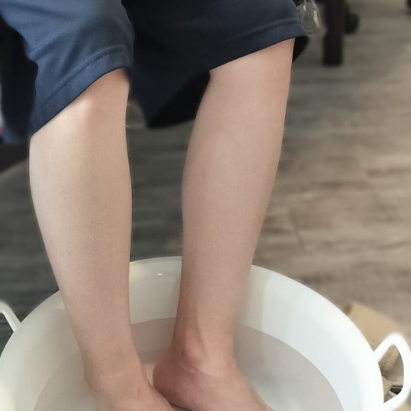 【冷え性もぽかぽか温まる】アロマ香る足湯で心ゆくまでリラックス…リフレクソロジーでむくみもすっきり|Tamayura プライベートリラクゼーションサロン