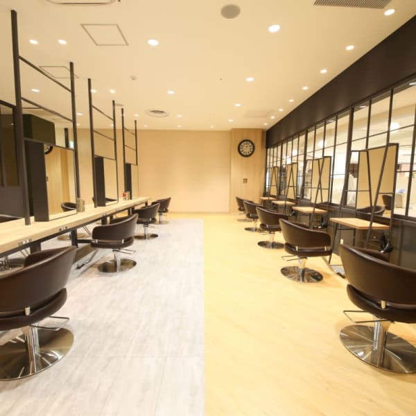 《トレンドスタイルをご提案◎》いつも同じ髪型に落ち着くあなたを違う自分へとイメージチェンジ！！|KAINO イオンモール岡山店