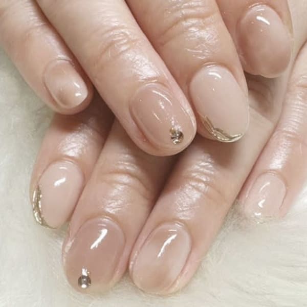 OLさんにも大人気！大人可愛いシンプルネイル|自爪を削らないパラジェル導入店〔ファッシーナ〕