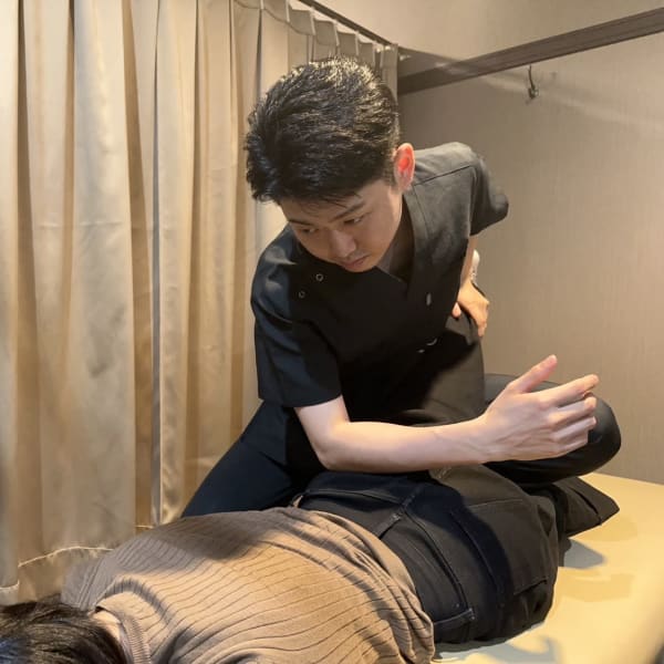 Googleやホットペーパーで星4.8以上！！肩こり・腰痛・姿勢改善に圧倒的高評価サロン！|NAORU整体 仙台院