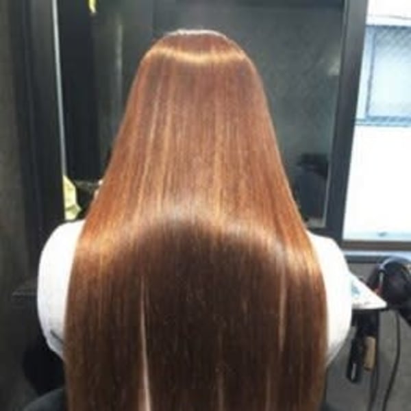 『イチゴハーブグレーカラー』　明るい白髪染めをしながらも、髪を美しくしてくれる究極オーガニックカラー|elle blanche