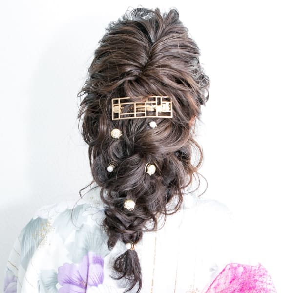 【結婚式からパーティー、イベントまでご対応☆】１日崩れない素敵なお日にちのヘアセットに☆|Hair Salon PILINA