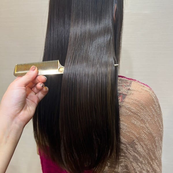 髪質改善美革命ストレートが高評価◎エイジングによる髪の癖/うねり/広がり/パサつきにもおすすめ♪|NAKAO COIFFURE