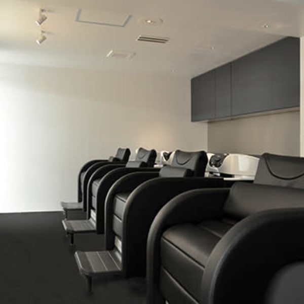 頭の疲れをほぐすヘッドスパ!!頭皮を改善して、清潔な髪へと徹底ケアいたします!!健康的な自分に!|ABBEY3