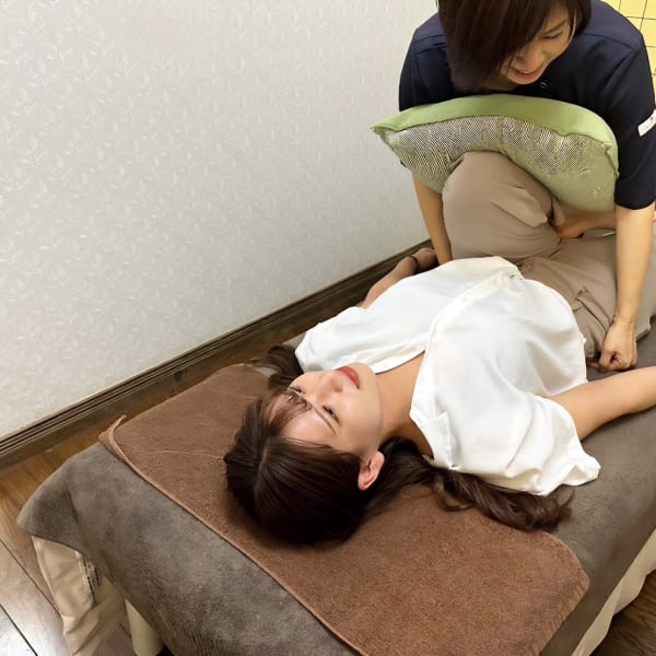 腰痛/反り腰/歪み/産後に◎骨盤矯正・頚椎の調整を行う「フェムケア矯正」★女性特有のお悩み改善♪|Eternal Beauty NANA-ナナ-