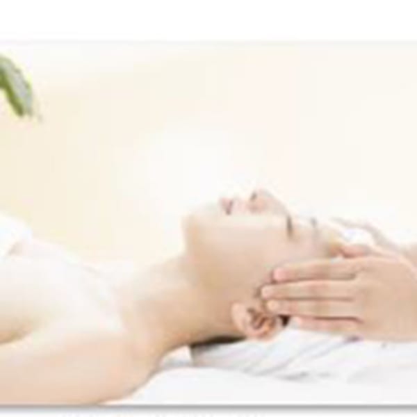 《ハンド中心のフェイシャルメニュー60分》お悩み改善◆ツヤ・潤いたっぷりのツルンとしたモチ肌が実現♪|サロン ド フルベール 富士広見店