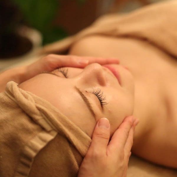 ◎今すぐ小顔◎たった1度のお手入れでこんなにもリフトアップするんですか?!|小顔・リフトアップサロン lotus