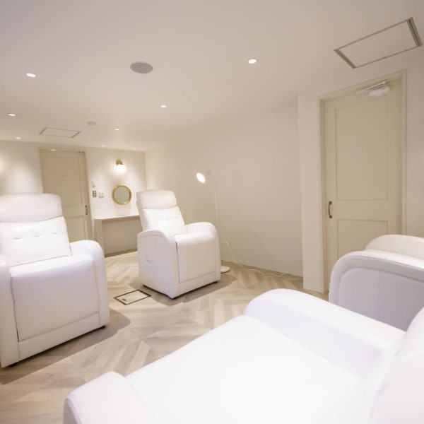 《メイクが楽ちんに!》《パリジェンヌラッシュリフト》経験豊富なアイリストにお任せください☆彡|jam by neolive 高円寺