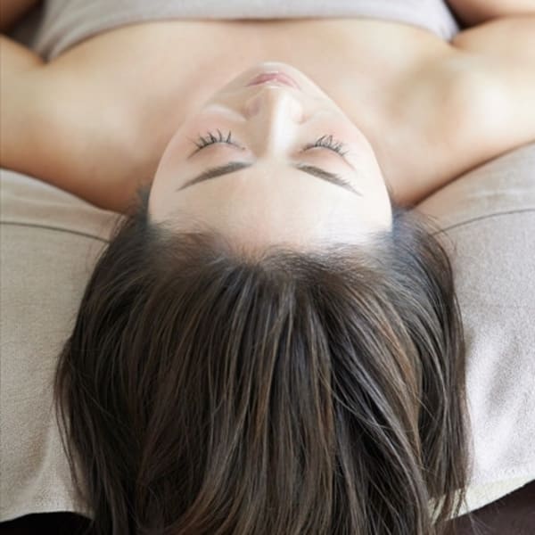 ガチガチにさよなら　炭酸ですっきりドライヘッドスパ|genese beaute