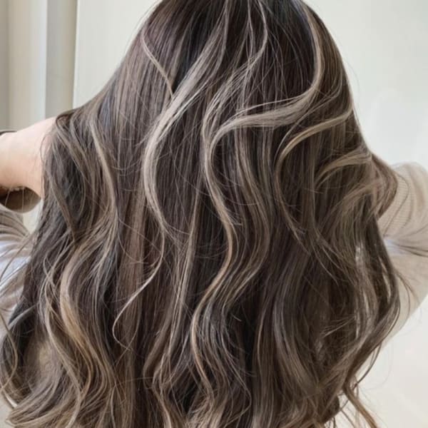 【ブリーチが得意なサロン】《透ける外国人風×ハイライト》カラー特化サロンが叶える特別な自分の髪色へ|chaton 中崎