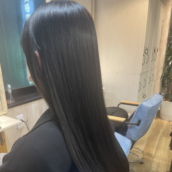 【ヘアケアメニューあり◎】厳選トリートメントで潤いあふれるツヤツヤな髪へと仕上げます♪|across hair design 池袋店