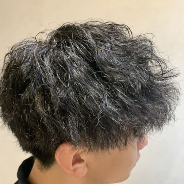 扱いやすさ◎メンズカジュアルが得意☆|N°number 大分中央町店