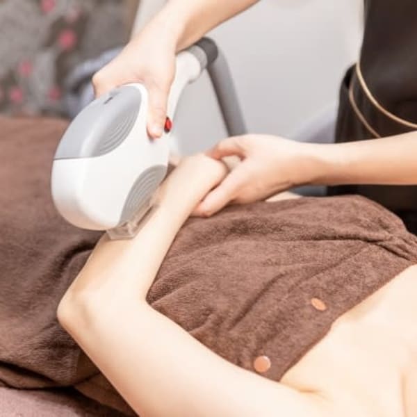 オススメ☆【全身脱毛顔VIOあり】お肌への負担を抑えた施術で気になるムダ毛から解放されましょう♪|EARTH esthetic 千葉店