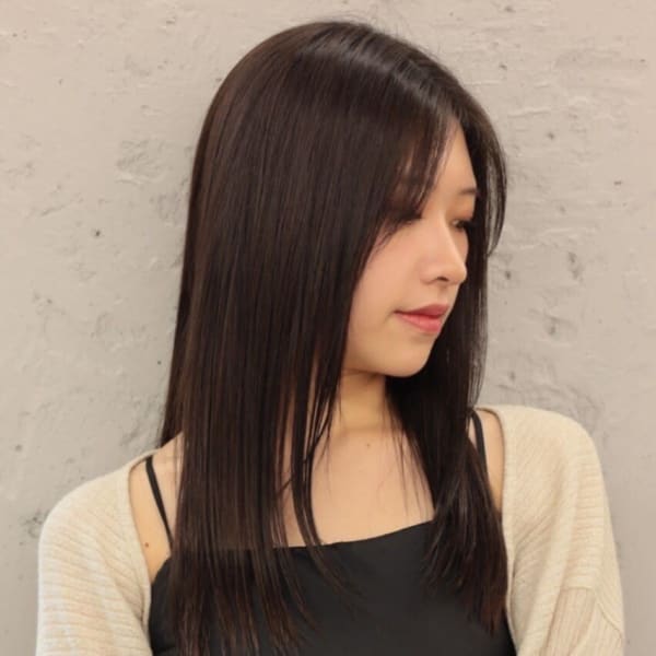 経験豊かなスタイリストがあなたの理想とお悩みをしっかりとカウンセリング|CAPA central 天神・大名店