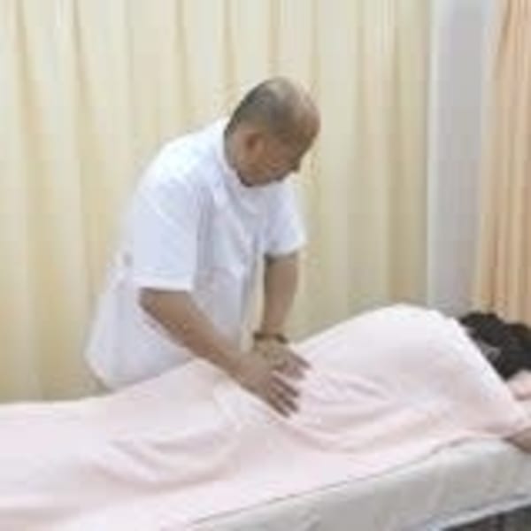 姿勢の悪さ、疲労、慢性的な腰痛でお悩みの方に！一度行ったらクセになる本場中国式の本格整体で根本改善！|快復気功整体院