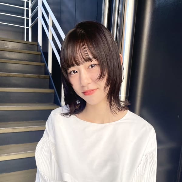 スタイリスト境顔まわりのレイヤーカット人気です。|Sio. hair