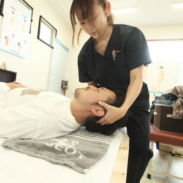 肩こりや腰痛、頭痛にお悩みの方へ！身体の不調に＜カイロプラクティック＞はいかがですか？|SELF CREATE CHIROPRACTIC