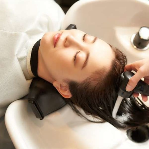 ＊頭皮の状態を見極める＊お悩みに合わせて頭皮の筋肉・ツボを抑えたこだわりのヘッドスパで頭皮環境改善♪|HAIR&HEADSPA SQUARE＊UNO HAKATA