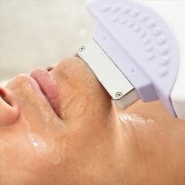 《ムダ毛から解放》脱毛でお肌をツルツルに☆自慢のマシンとテクニックであなたのキレイをサポート♪|HAIR & MAKE EARTH 熊本光の森店