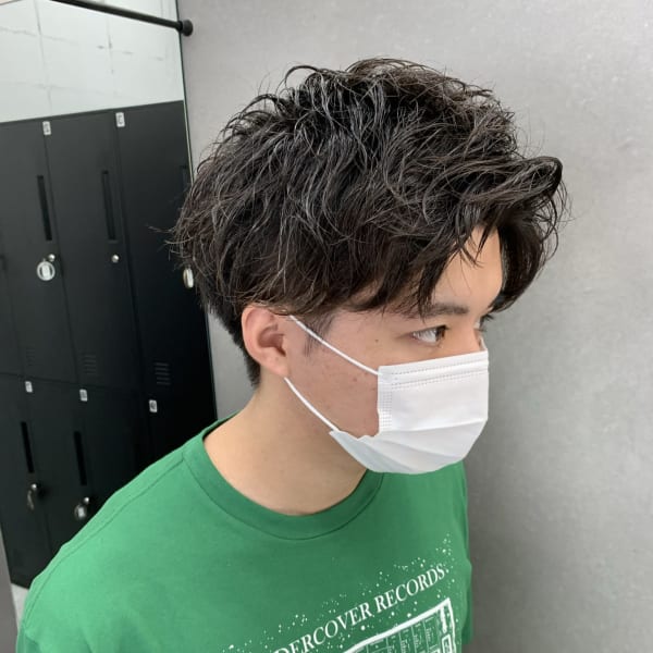 幅広い世代の男性がご来店/西新で一番メンズパーマのバリエーションも豊富です！西新美容室/メンズカット|Sio. hair