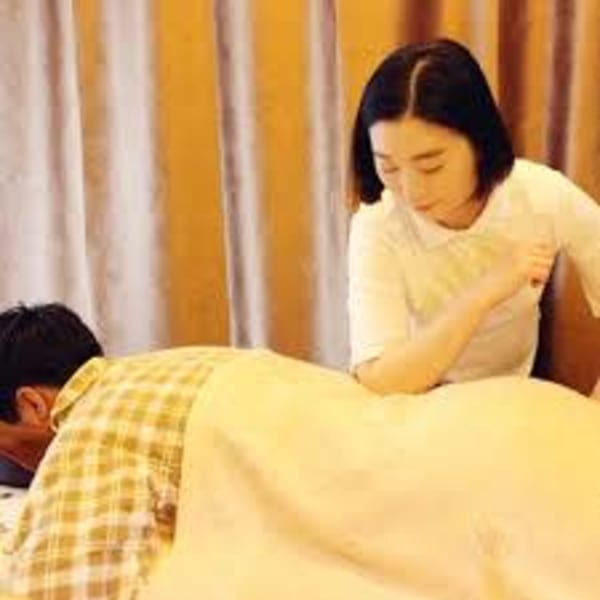 【全身もみほぐし】ストレッチも織り交ぜた|リラクゼーションサロン健足館