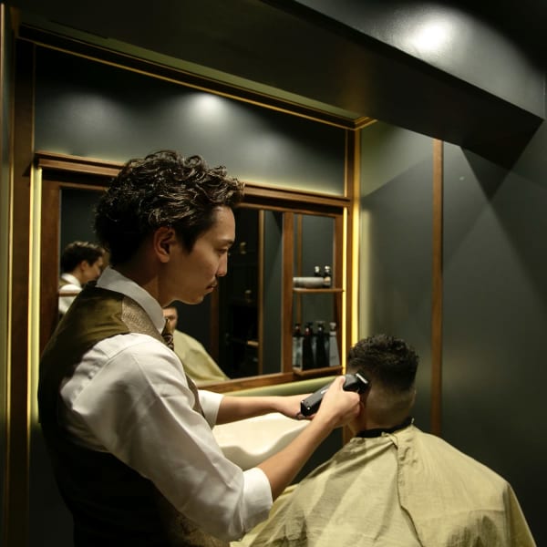 ビジネスマンにオススメのサロン|銀座shino 本店 【メンズ理容室・barber】