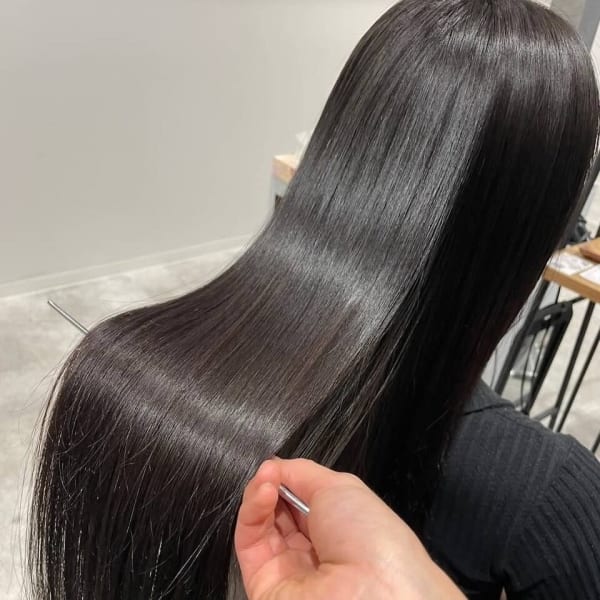 お客様の髪の癖は個性として活かします。ワンランク上のあなただけの美しさを叶える縮毛×トリートメント*|CAPA central 天神・大名店