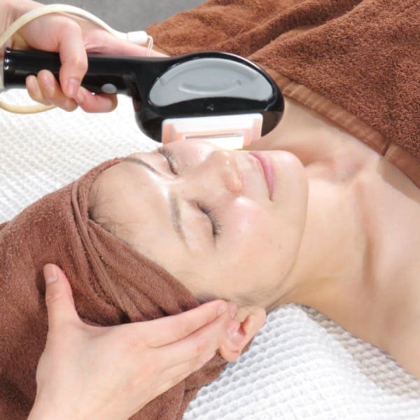 マスクを外したら気になる「肌荒れ」の悩み|ブランエミュ 池袋本店