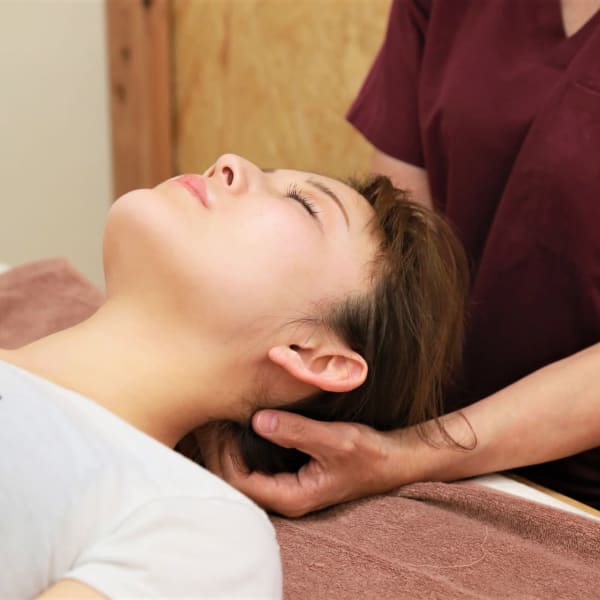 乾燥/シミしわ/たるみにお悩みの方【本格美骨フェイシャルエステ】⁣はいかがですか？|SELF CREATE CHIROPRACTIC