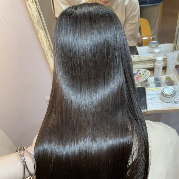 髪質を綺麗にしたい、クセを綺麗に伸ばしたい、髪の毛に栄養をたっぷりいれてほしい方特化サロン|soare