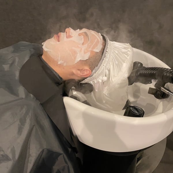 【全席個室】シックで落ち着いた雰囲気の店内【ロイヤルヘッドスパ】極上のスパタイムを過ごしませんか？|Le' A ～ROYAL BARBER～