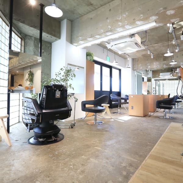 技術力の高いスタイリストがあなた史上最高のスタイルを創ります☆|MADRAS