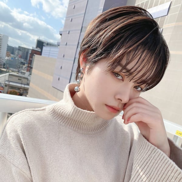 《扱いやすさ◎》【いつでも使える♪】デザインカット◎差をつける愛されスタイルを表現します♪|hairs BERRY 大橋店