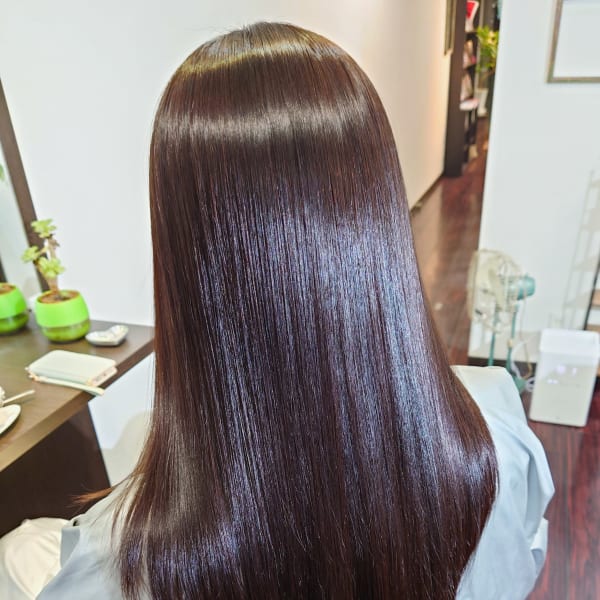 【髪質改善・縮毛矯正】を最高級の仕上がりにするポイントはカットです。|HAIR TACK