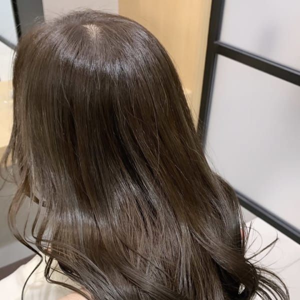 ハイセンスなスタイリストが、アナタに似合う今旬のカラーを提案♪|HAIR & MAKE EARTH 本庄早稲田店