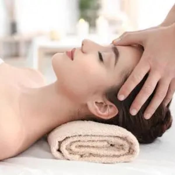 《うつ改善!!ストレス解消☆彡》頭のツボを刺激しながら首、肩の筋肉の緊張を緩めていきます!◎ |肩こり腰痛整体院 溝の口