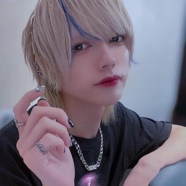 イメージを変えたい20代メンズに圧倒的な人気を誇るサロン|Reflet新宿本店2nd プルエクステ/ブリーチダブルカラー/ケアブリーチ/髪質改善