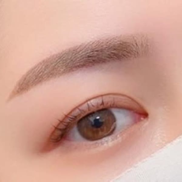 男女ともに大人気の【アイブロウWax】！お顔の印象は8割眉毛で決まる!”あか抜け”フェイスで魅力UP|Lukia